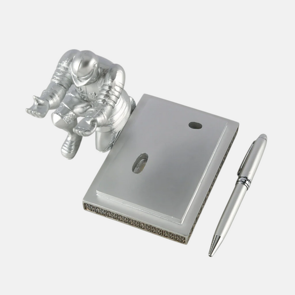Knight Pen Holder 3